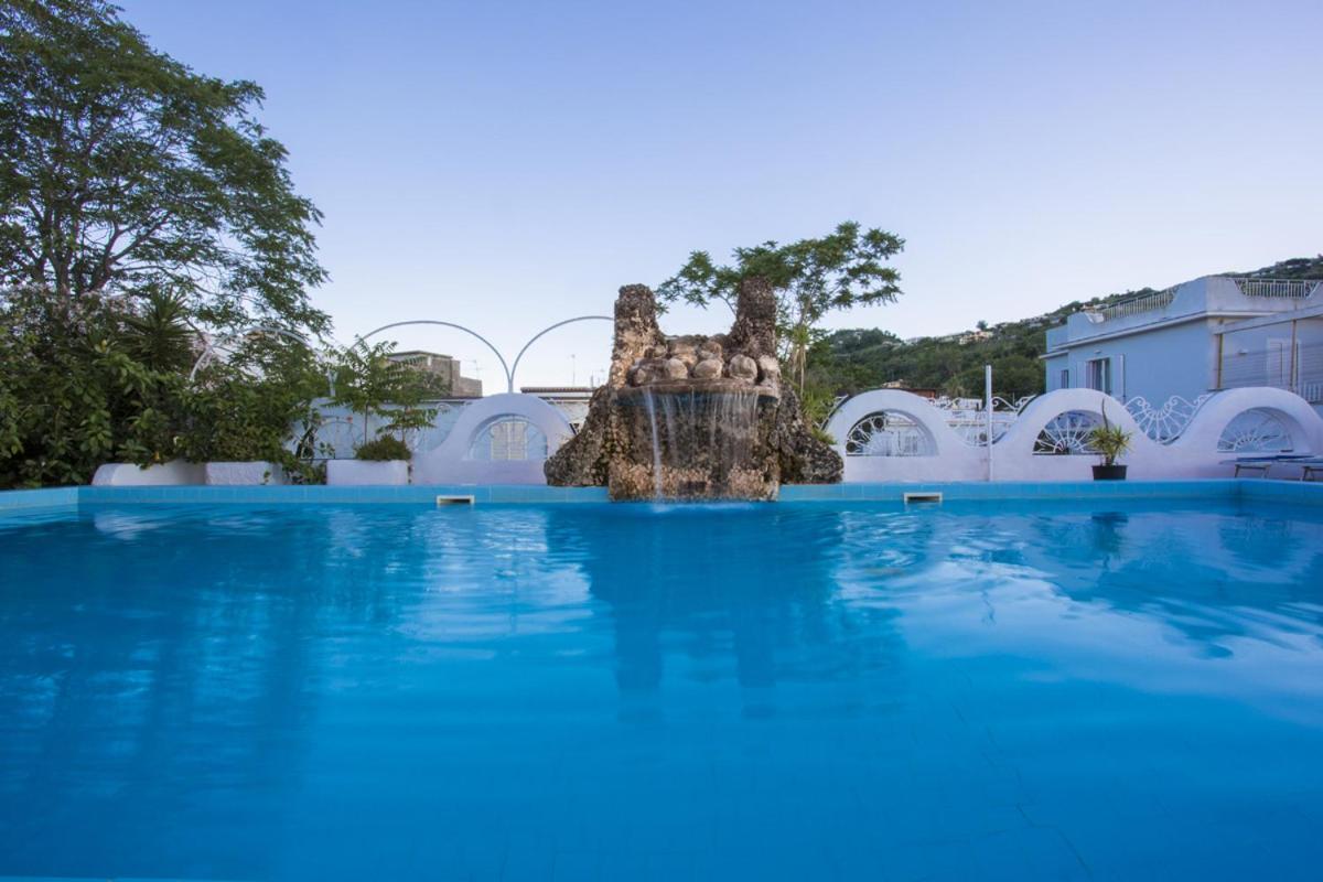 Hotel Terme Tirrenia อีสเกีย ภายนอก รูปภาพ
